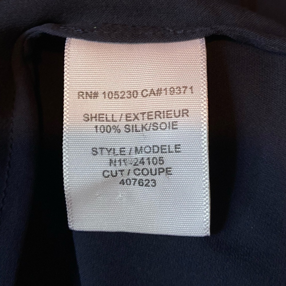 Joie navy blue silk popover long sleeve top with pleating detail. Size Medium - Picture 5 of 5